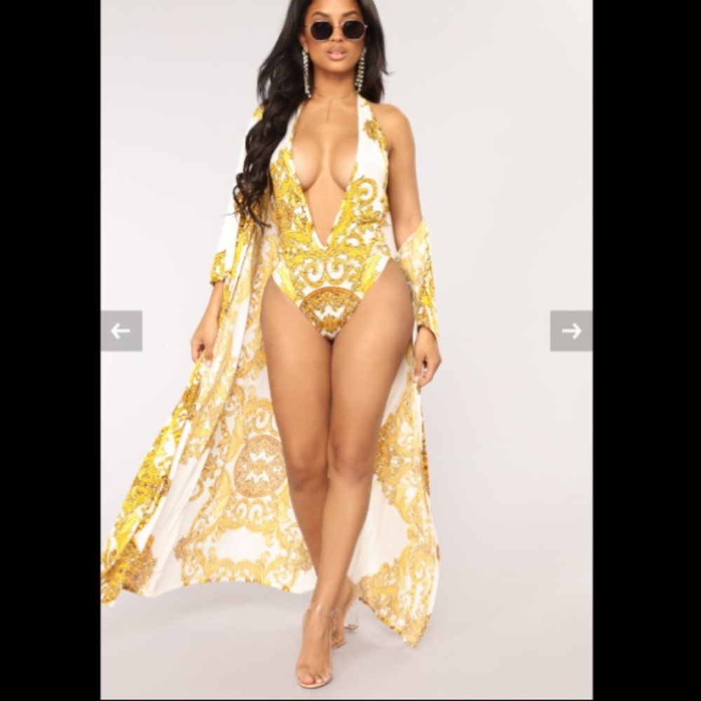 Swimsuit / bodysuit set